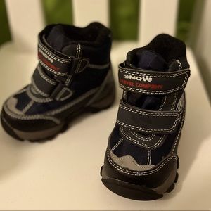 Dark blue snow boots baby size 4.5